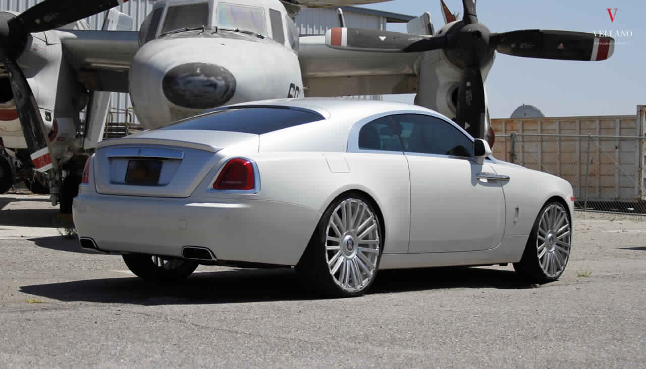 rolls royce wraith white and silver